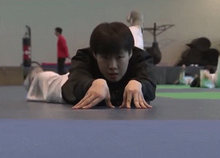 别羡慕春丽的腿啦!咱中国跆拳道队“好腿”更多!